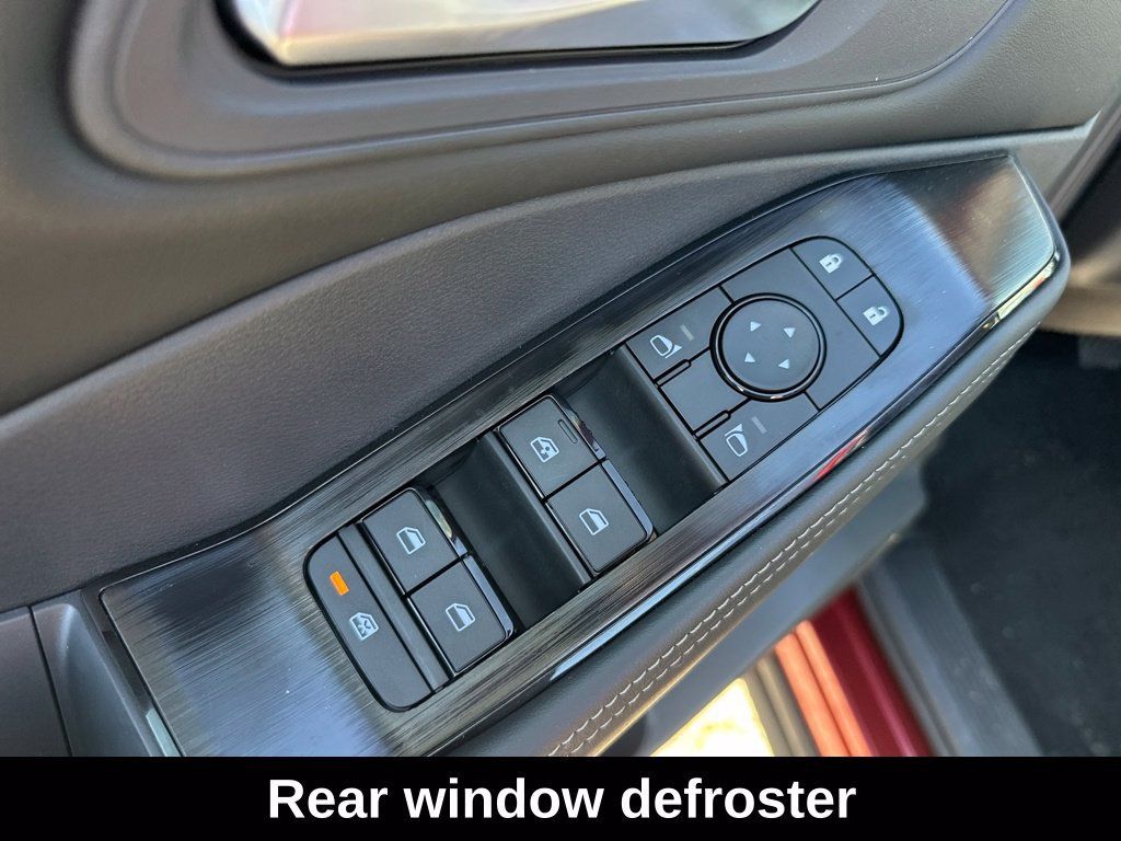 Certified 2026 Nissan Rogue SV AWD/4WD image 10