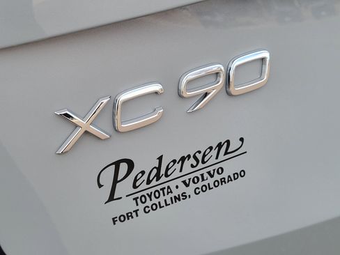 New 2026 Volvo XC90 T8 Ultra w/ Protection Package Premier AWD/4WD image 8