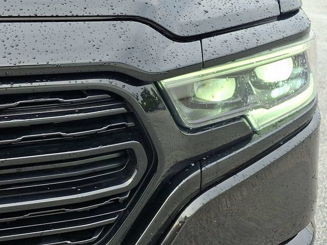 Used 2020 RAM 1500 Limited w/ Black Appearance Package AWD/4WD image 12