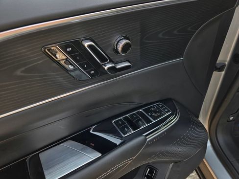 Used 2025 Cadillac Lyriq Sport RWD image 12