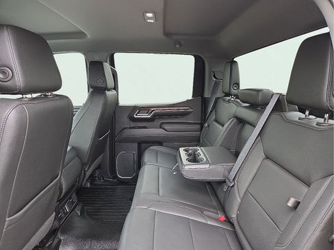 Used 2022 GMC Sierra 1500 SLT AWD/4WD image 10