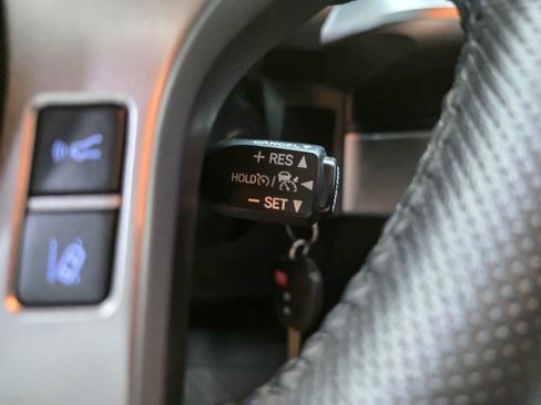 Used 2022 Toyota Tacoma SR5 AWD/4WD image 25