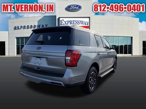 Used 2024 Ford Expedition XLT AWD/4WD image 7