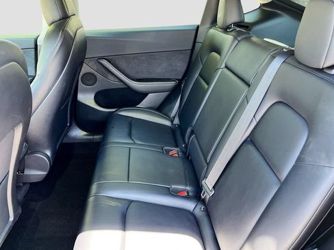 Used 2023 Tesla Model Y Performance AWD/4WD image 25