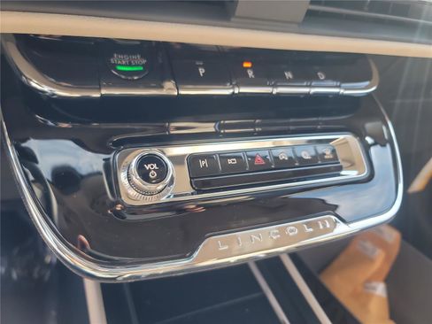 New 2026 Lincoln Corsair Premiere image 23