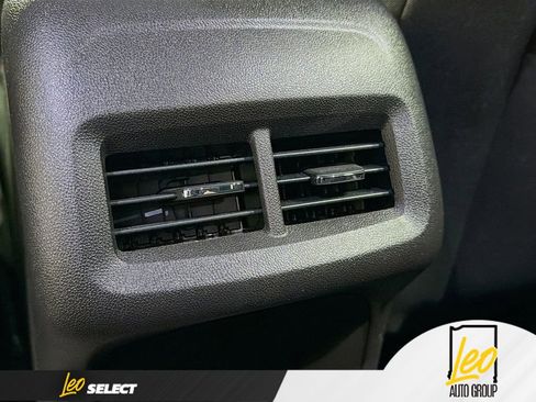 Used 2024 Chevrolet Equinox LT image 24