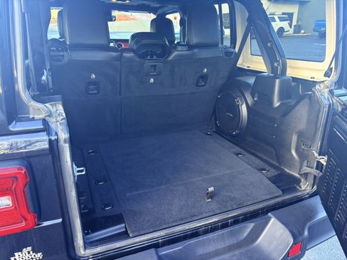 Used 2019 Jeep Wrangler Unlimited Rubicon image 29