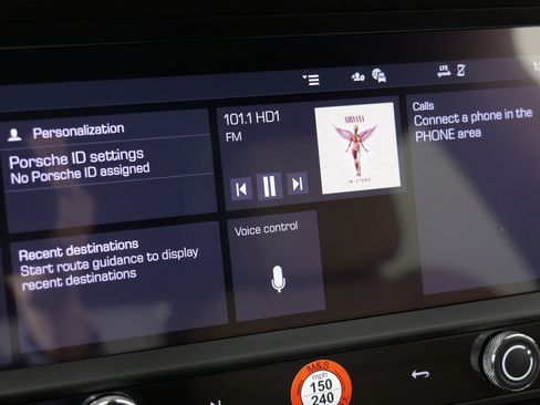 Used 2025 Porsche Macan image 58