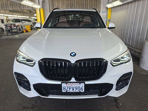 Used 2022 BMW X5 xDrive40i w/ M Sport Package AWD/4WD image 2