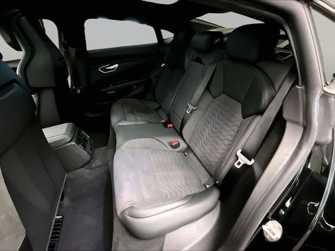 Used 2024 Audi e-tron GT Prestige AWD/4WD image 20