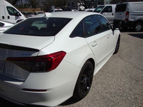 Used 2022 Honda Civic Sport image 10
