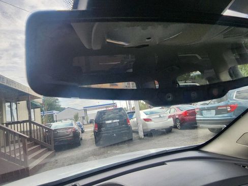 Used 2016 Chevrolet Equinox LT image 18