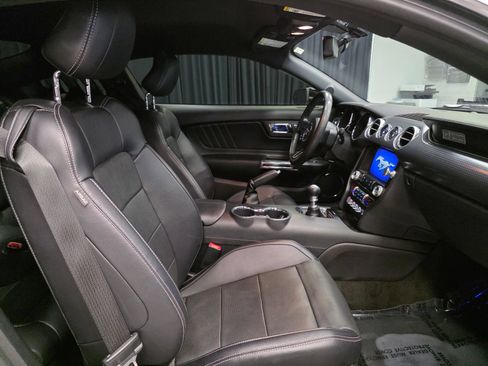 Used 2017 Ford Mustang GT Premium w/ GT Performance Package RWD image 2