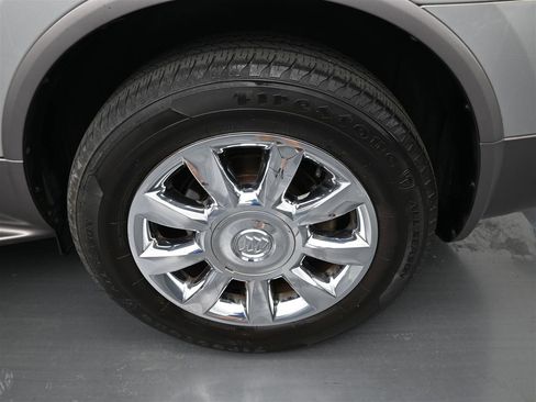 Used 2011 Buick Enclave CXL image 19