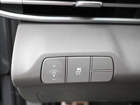 New 2026 Hyundai Elantra Sport FWD image 24