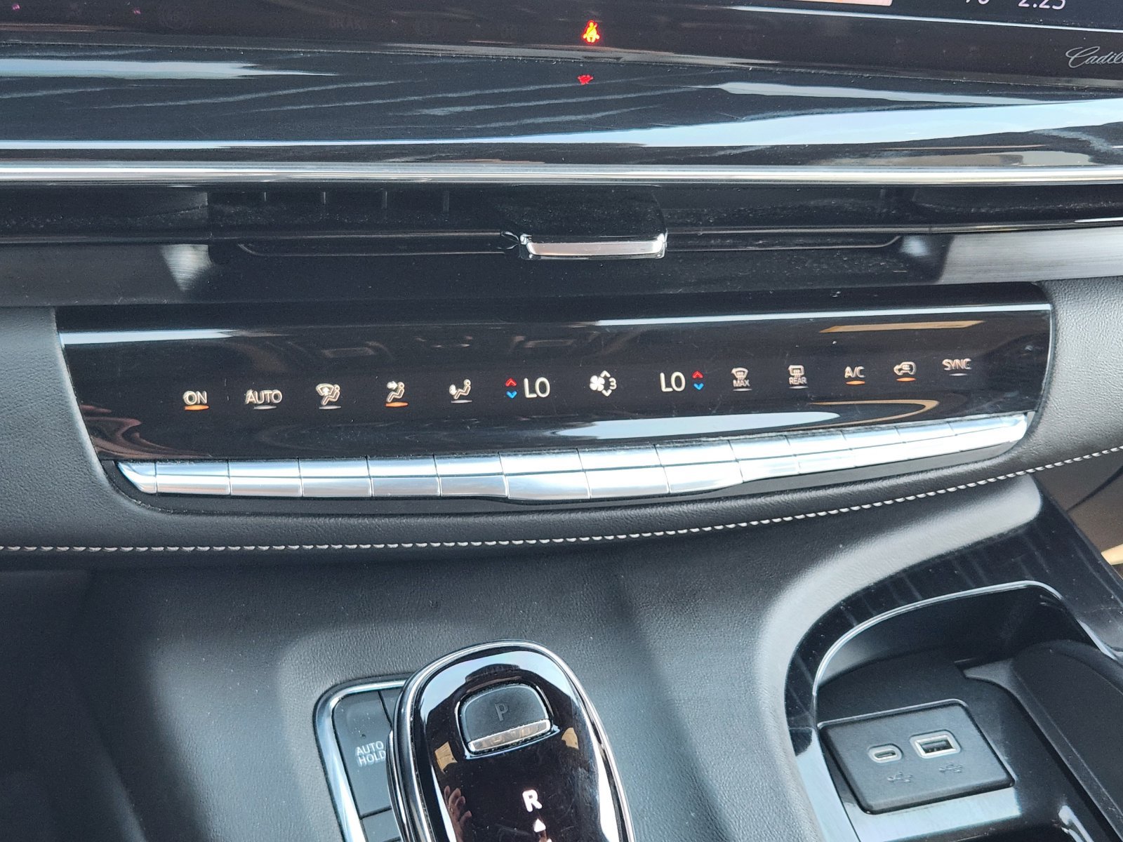 Used 2024 Cadillac Escalade ESV Sport RWD image 19