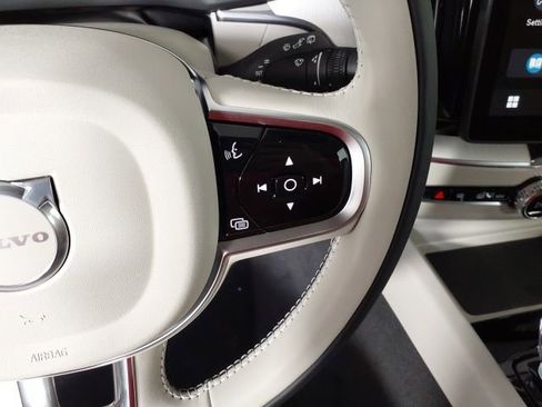 New 2026 Volvo XC60 B5 Ultra w/ Climate Package image 32