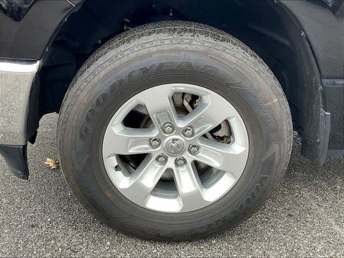 Used 2024 RAM 1500 Laramie image 7