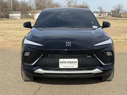 Used 2025 Buick Envista Sport Touring w/ Convenience I Package image 2