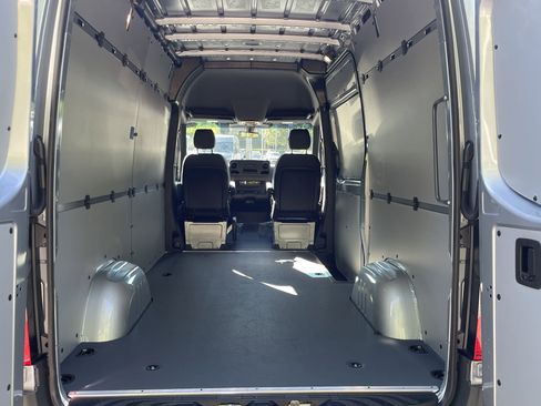 New 2025 Mercedes-Benz Sprinter 2500 image 13