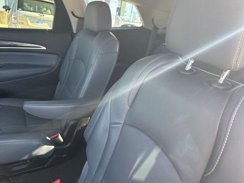 Used 2021 Buick Enclave Premium w/ Sun and Sites Package image 29