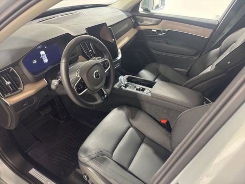 Used 2026 Volvo XC90 B6 Plus w/ Protection Package Premier image 18
