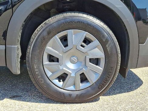 Certified 2025 Nissan Kicks S AWD/4WD image 10