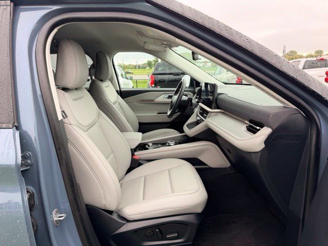Used 2026 Ford Explorer Active w/ Active Comfort Package AWD/4WD image 11