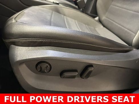 Used 2022 Volkswagen Taos SE image 8