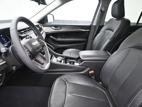 Used 2022 Jeep Grand Cherokee Limited 4xe w/ Luxury Tech Group II AWD/4WD image 17