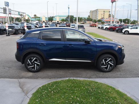 New 2026 Nissan Kicks SV w/ Interior Electronics Package FWD image 12