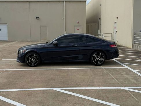 Used 2017 Mercedes-Benz C 300 4MATIC Coupe image 4