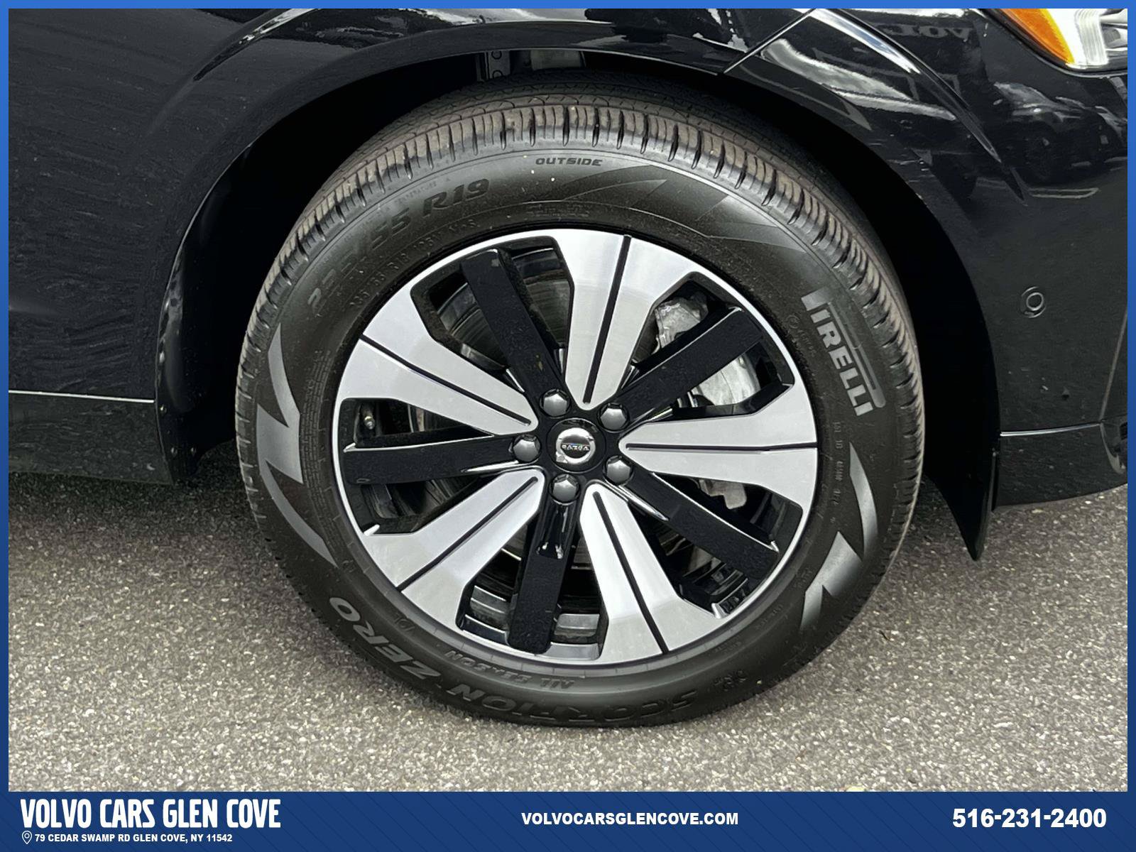 Used 2025 Volvo XC60 T8 Plus w/ Climate Package AWD/4WD image 7