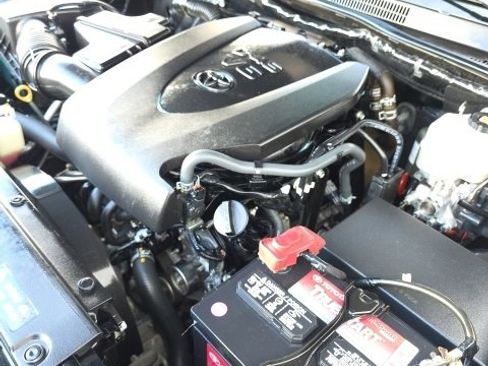 Used 2019 Toyota Tacoma Limited image 27