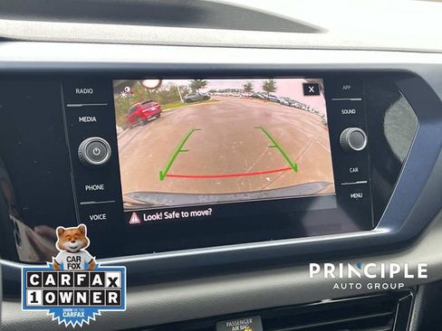 Certified 2022 Volkswagen Taos SE image 23