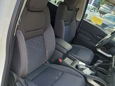 Certified 2025 Nissan Frontier SV w/ SV Convenience Package image 23