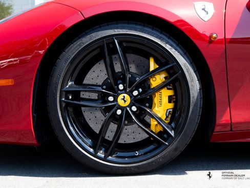 Used 2019 Ferrari 488 Spider RWD image 11