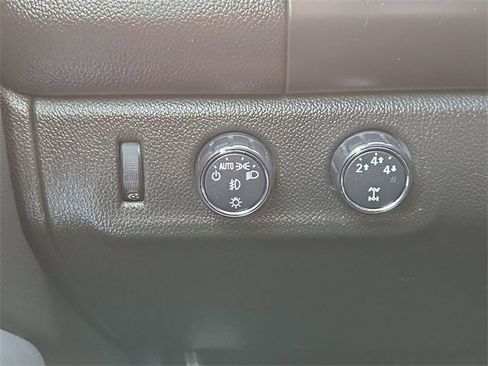 Used 2016 Chevrolet Colorado LT w/ Luxury Package, Chrome image 17