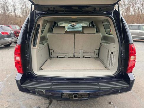 Used 2009 Chevrolet Suburban LT image 23