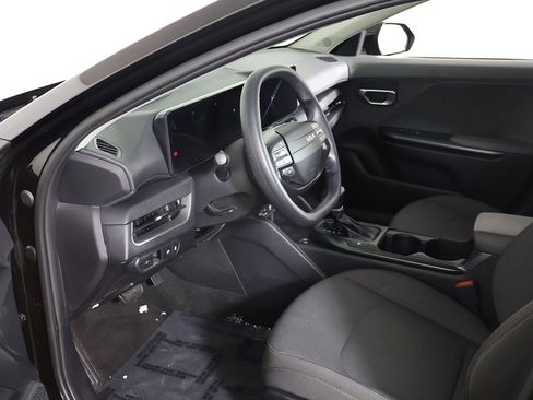 Used 2025 Kia K4 LXS image 20