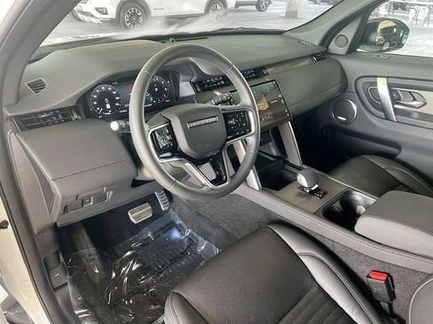Used 2025 Land Rover Discovery Sport Dynamic SE image 11