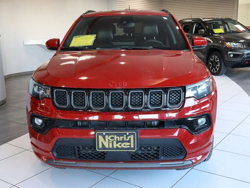 Used 2023 Jeep Compass Limited image 4