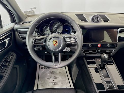 Certified 2026 Porsche Macan image 18