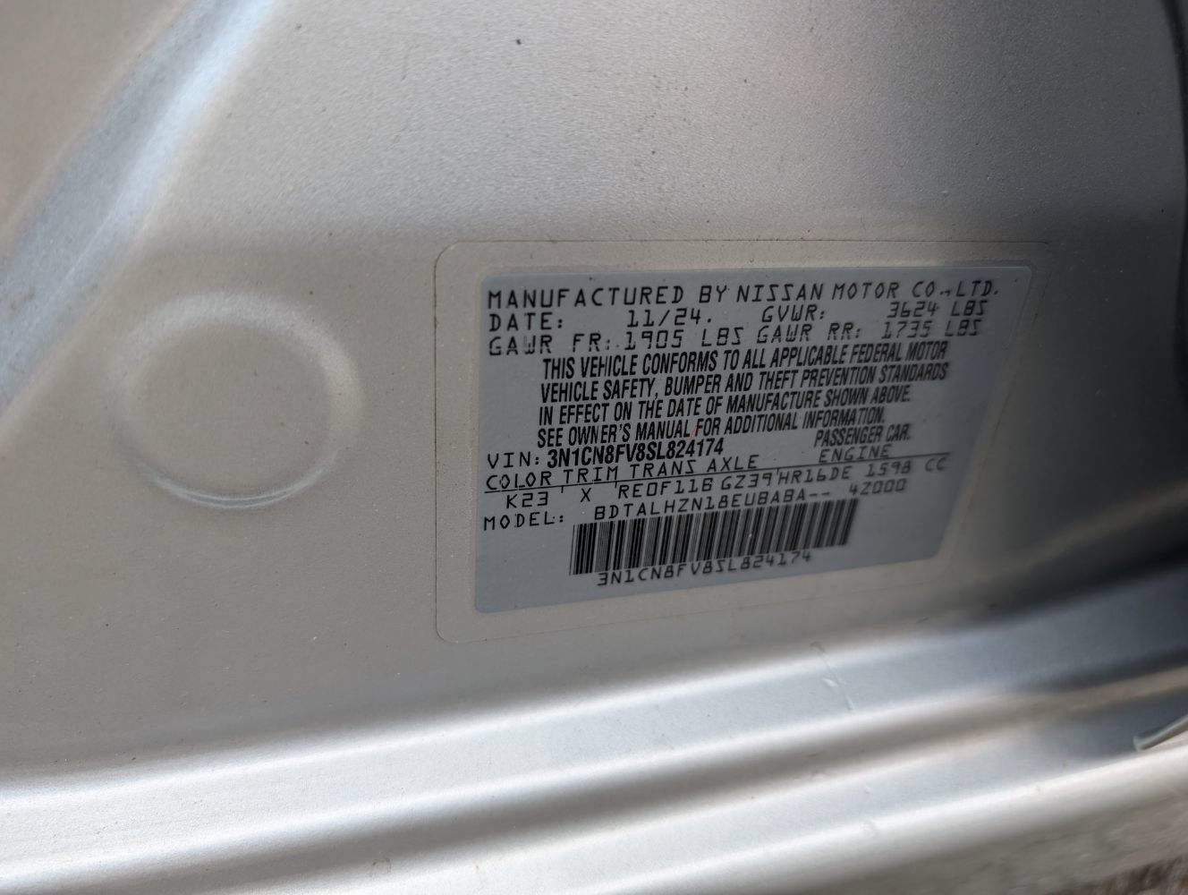 Used 2025 Nissan Versa SR w/ Trunk Package FWD image 25
