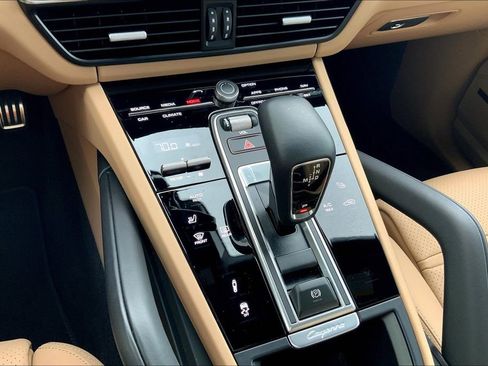 Used 2023 Porsche Cayenne S image 37