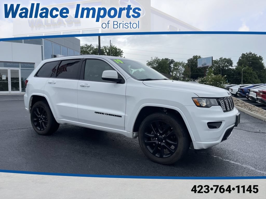 Used 2019 Jeep Grand Cherokee Altitude AWD/4WD image 1