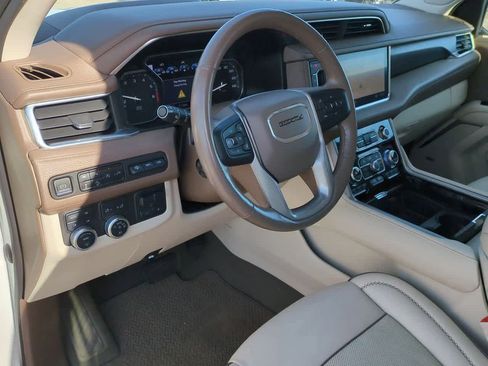 Used 2021 GMC Yukon XL Denali w/ Denali Ultimate Package image 2