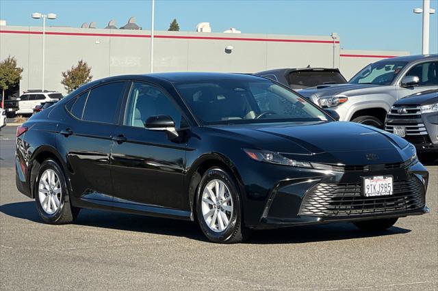 Certified 2025 Toyota Camry LE FWD image 5