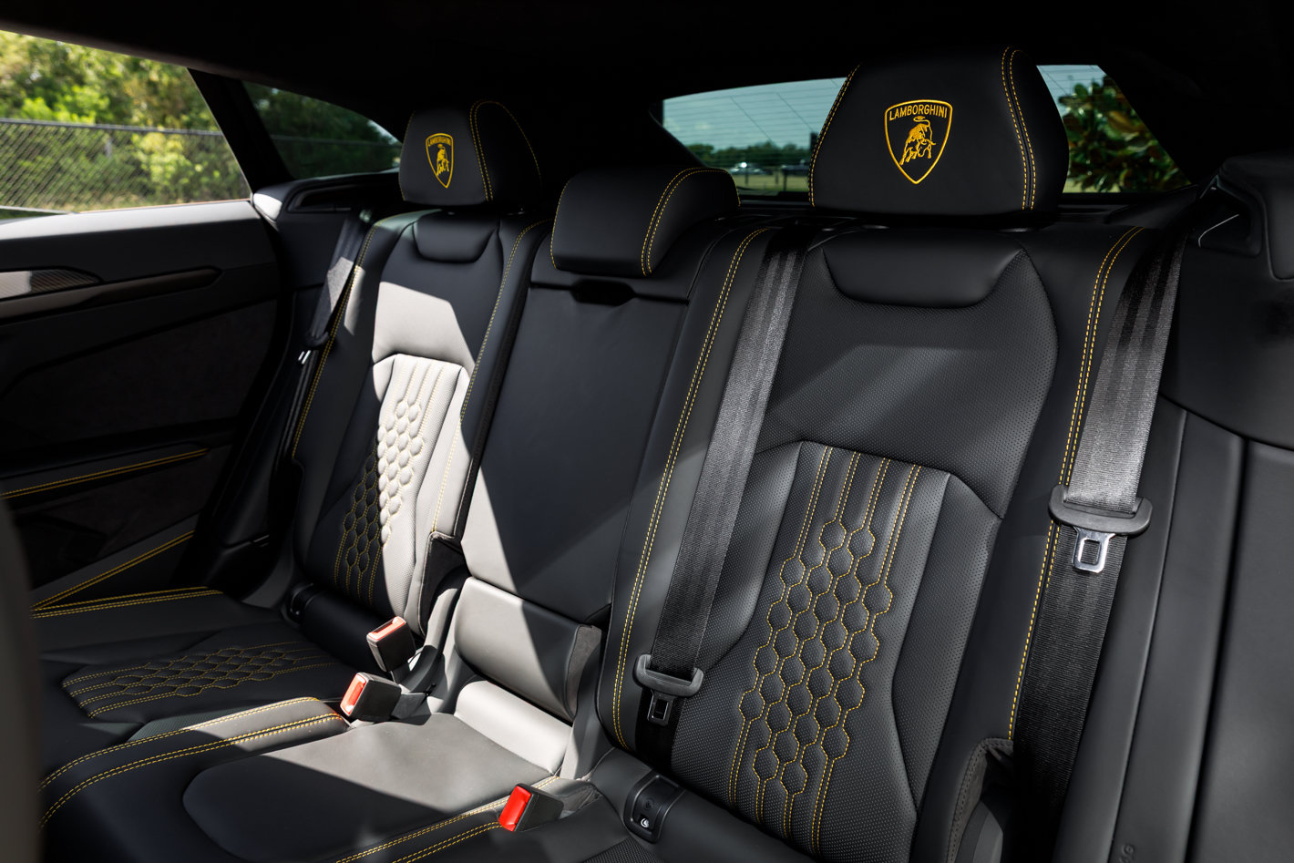 Used 2025 Lamborghini Urus S AWD/4WD image 40