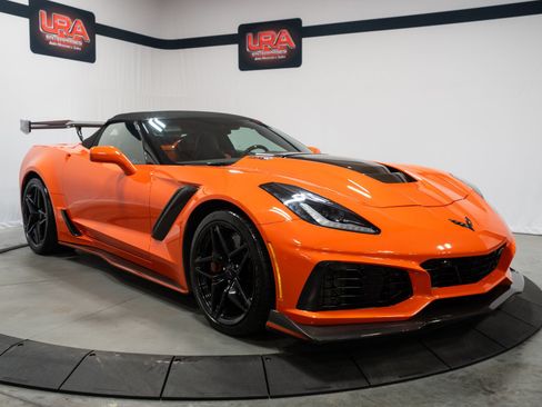 Used 2019 Chevrolet Corvette ZR1 RWD image 8